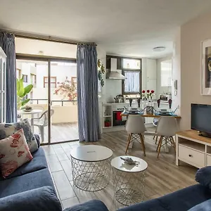 Marine & Coastal Lifestyle: Sea, Sun And Apartamento El Médano